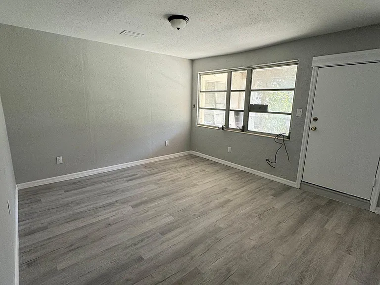 16 W Kelly St #16 — Photo 14