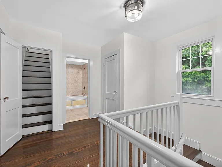 135 Rockwood Pl — Photo 15