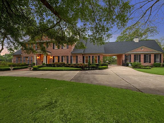 3rd image of 6611 Riva Ridge Dr