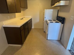 3102 Denver Ave APT 8, Merced, CA 95348