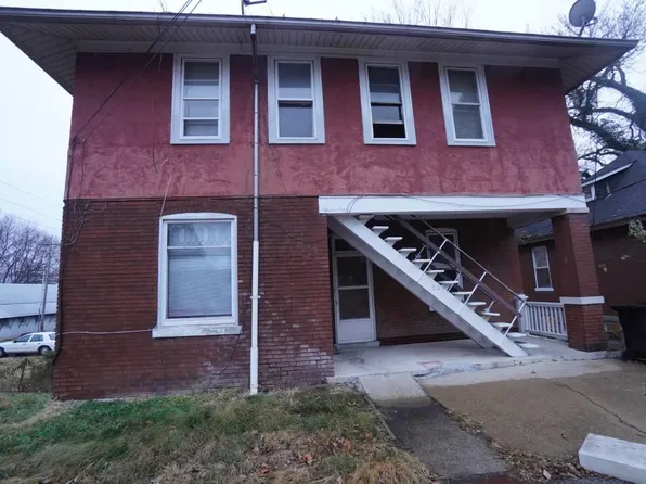 22 N 9th St, Belleville, IL 62220