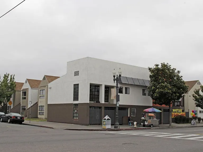 3700 International Blvd — Photo 1