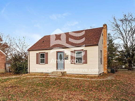 185743_002_front_view_2.jpg