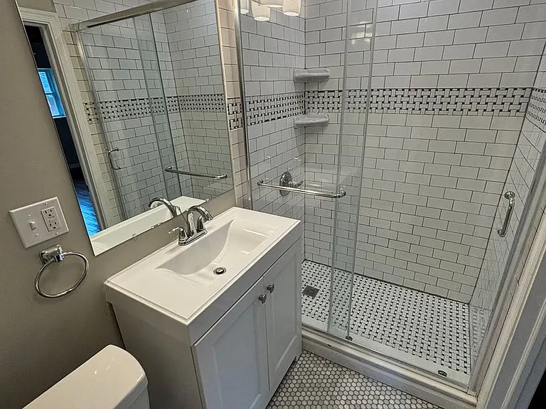 501 E Montgomery Ave — Photo 6