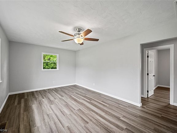 5th image of 3823 & 3827 Richlawn Rd