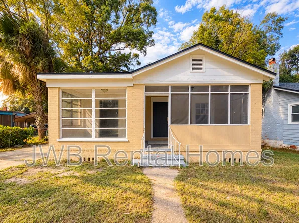 437 Demper Dr, Jacksonville, FL 32208