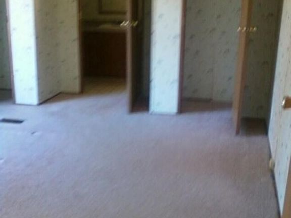 3rd image of 806 Gibson Dr