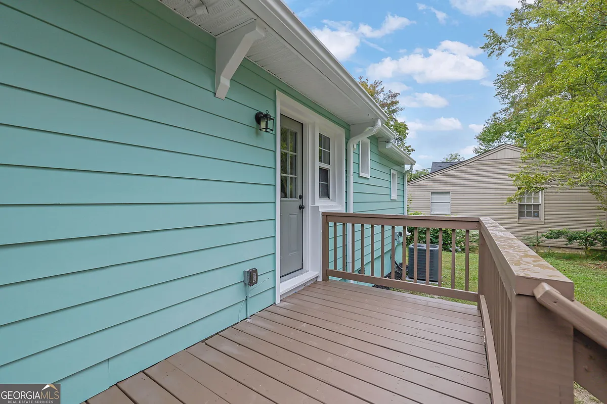 Building Photo - 808 S Park Dr SE