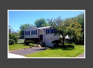 197 Lafayette Dr, Bolingbrook, IL 60440