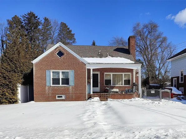 144 Clinton Avenue, Huntington, NY 11743