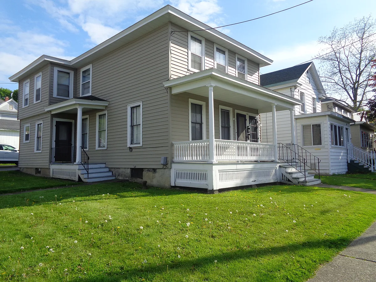 Building Photo - 86 Erie St #1