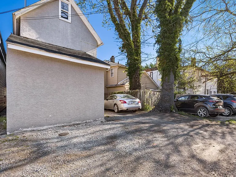 61 McMillen Ave — Photo 19