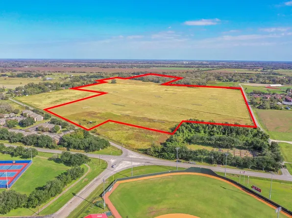 2320 County Road 166 Rd, Wharton, TX 77488