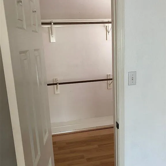 2212 Norwich St — Photo 18