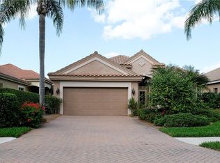 9117 Troon Lakes Dr, Naples, FL 34109