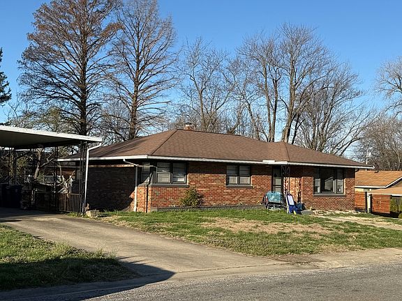 3rd image of 115 Gaylord Dr