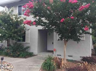 27 Miramonte Dr, Moraga, CA 94556