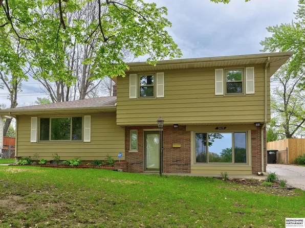 3629 S 75th St, Omaha, NE 68124