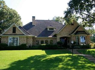 1504 Royal Oak Dr, Tyler, TX 75703