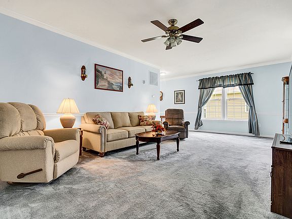 4th image of 3585 Sutherland Ct