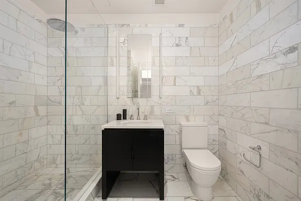 Bathroom, photo 2