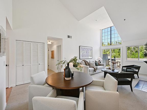 3rd image of 258 Sandpiper Court