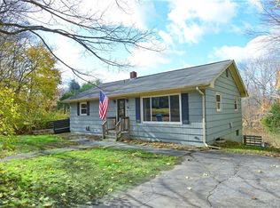 115 Lake St, Moosup, CT 06354