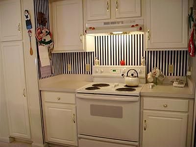 Beautiful white kitchen!