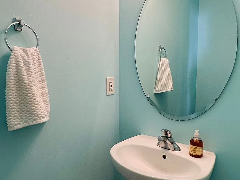 634 Fountain Ct — Photo 5
