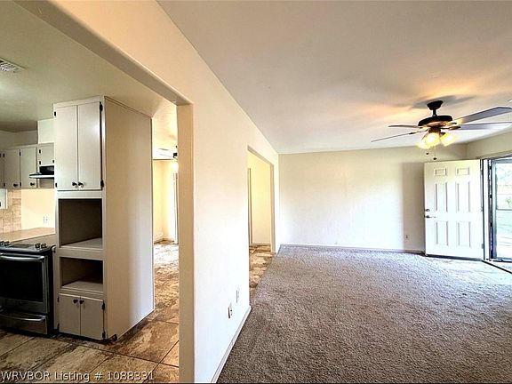 4th image of 313 W Port Arthur Ave