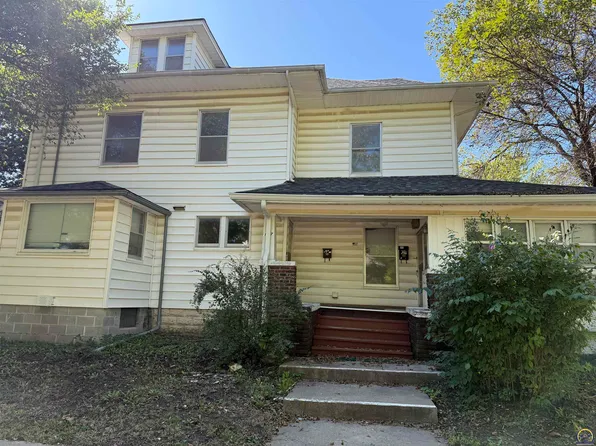 1028 Constitution St, Emporia, KS 66801