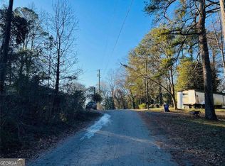 62 Lindburg Ln, Woodstock, GA 30188