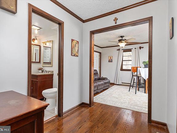 3rd image of 515 Old Fire Tower Rd