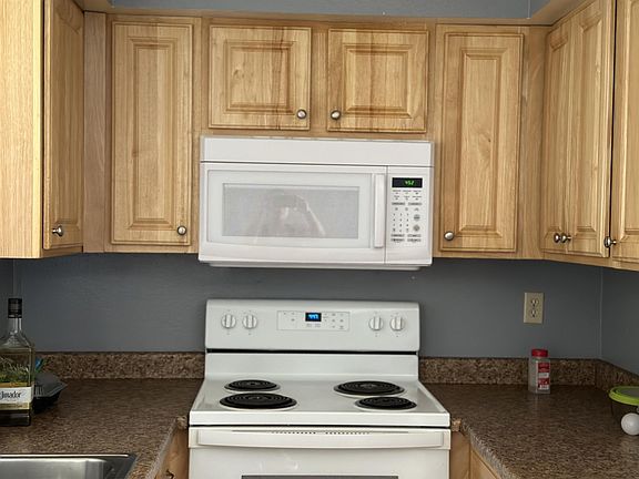 4th image of 1946 Greenbrae Dr