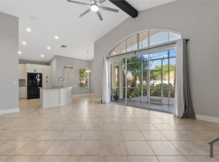 6634 38th St E, Sarasota, FL 34243
