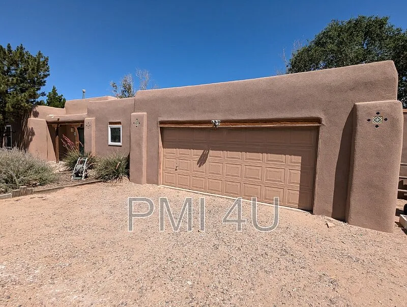 3 bed, 2.0 bath, 2250 sqft, $2,600 — Photo 4