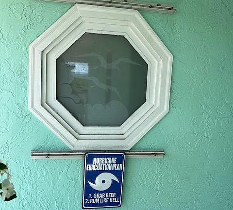 5th image of 321 S Ocean Dr #1
