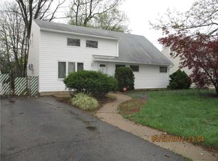 92 S Harrison Ave, Iselin, NJ 08830