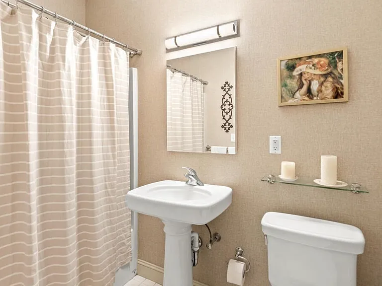 51 Lafayette St #204 — Photo 10