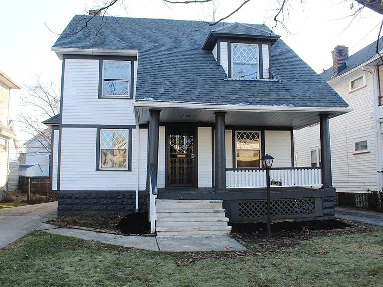 11920 Browning Ave — Photo 3
