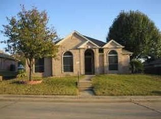 319 Julian Dr, Rockwall, TX 75087