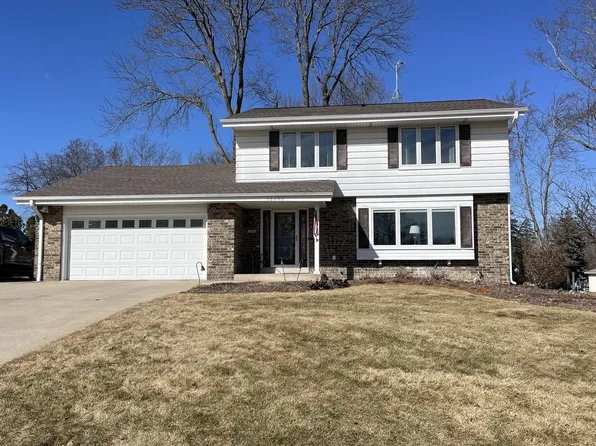 12440 W Wilbur DRIVE, New Berlin, WI 53151