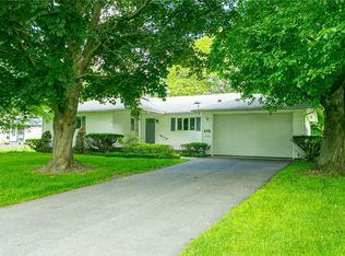 172 Coronado Dr, Rochester, NY 14617