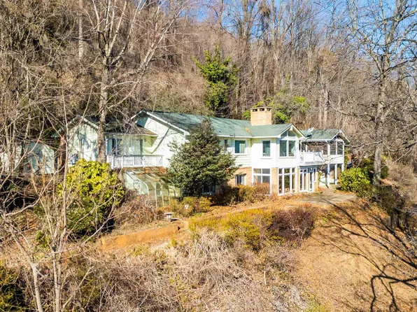 135 Valley View Ln, Tryon, NC 28782