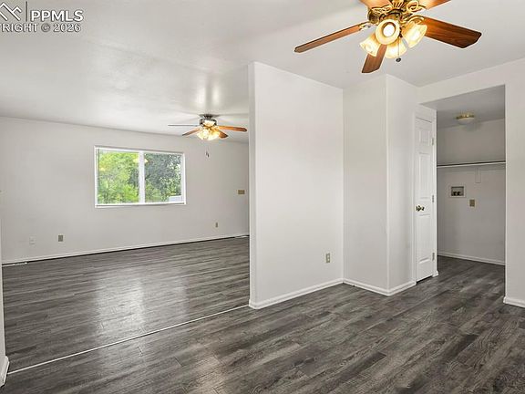 3rd image of 901 & 903 Teal Ct