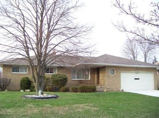 13467 Claremont Ave, Middleburg Heights, OH 44130