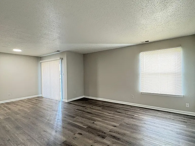 7420 Rockleigh Ave #A — Photo 16