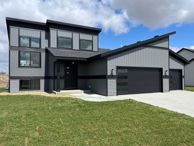 2210 Elk Run Dr SE, Pine Island, MN, 55963