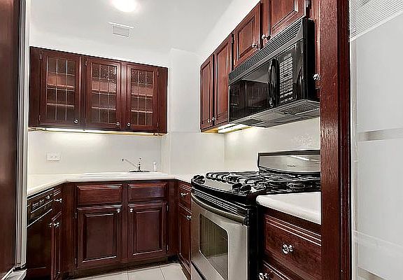 4th image of 721 5th Ave APT 37B