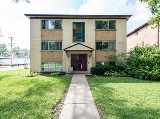 328 N Oakwood Ave APT GN, Waukegan, IL 60085